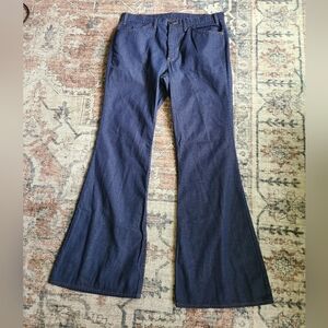 size 36 inch waist/ Vintage 1970s bell bottoms jeans high rise vintage levis ora